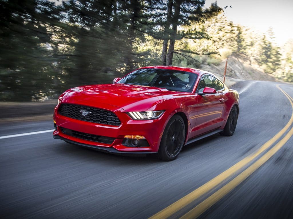 Ford Mustang ecoboost 2017 downshift