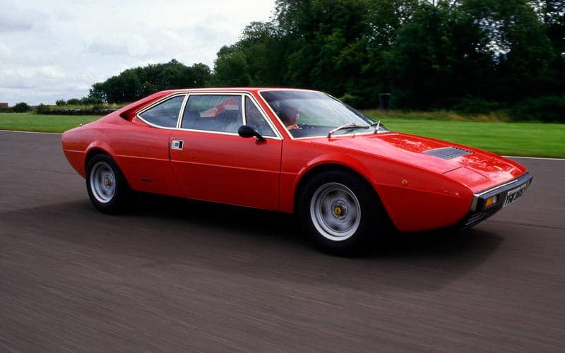 Ferrari 308 GT4 (1973) - Moteur central arrière