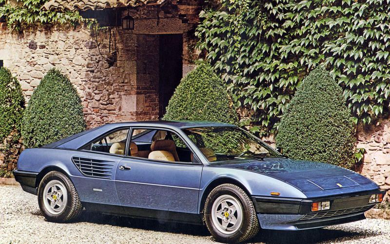 Ferrari Mondial (1980) - Moteur central arrière