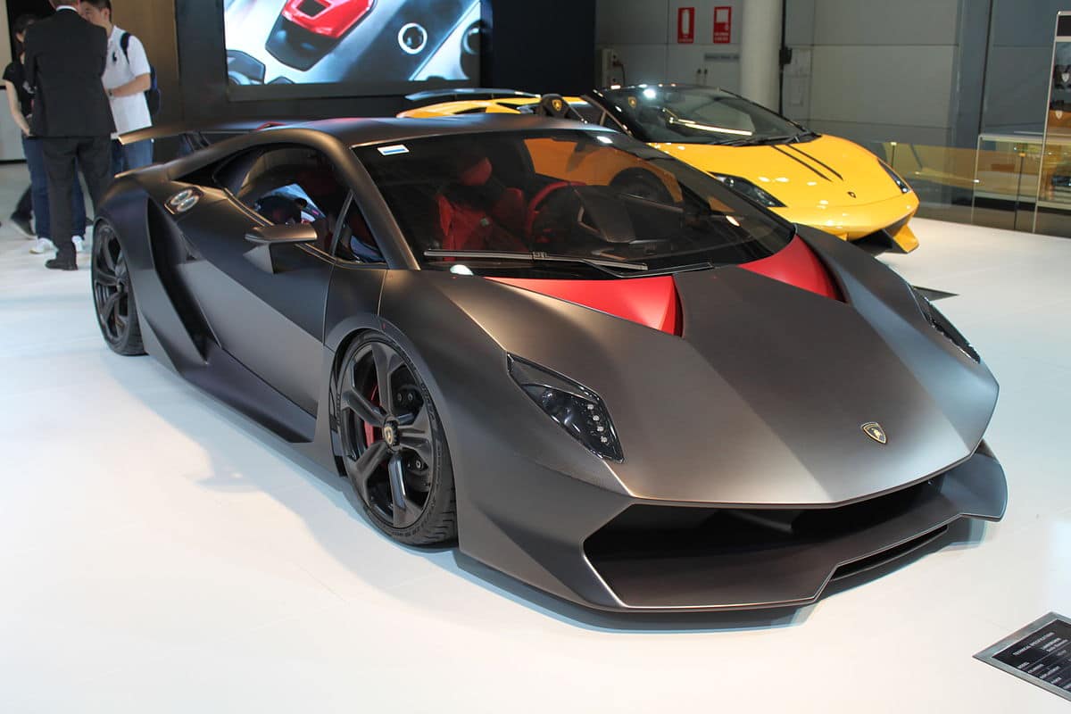 Lamborghini va dévoiler la descendante hybride de l ...