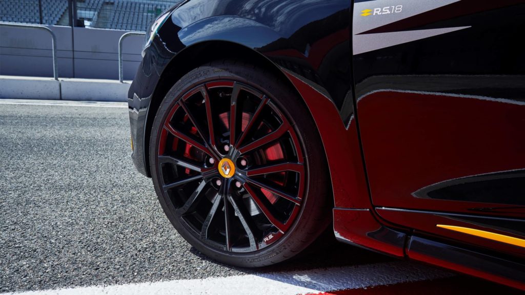 Renault Clio RS 18 : l'esprit de la F1 à l'exterieur, inchangée à l'intérieur