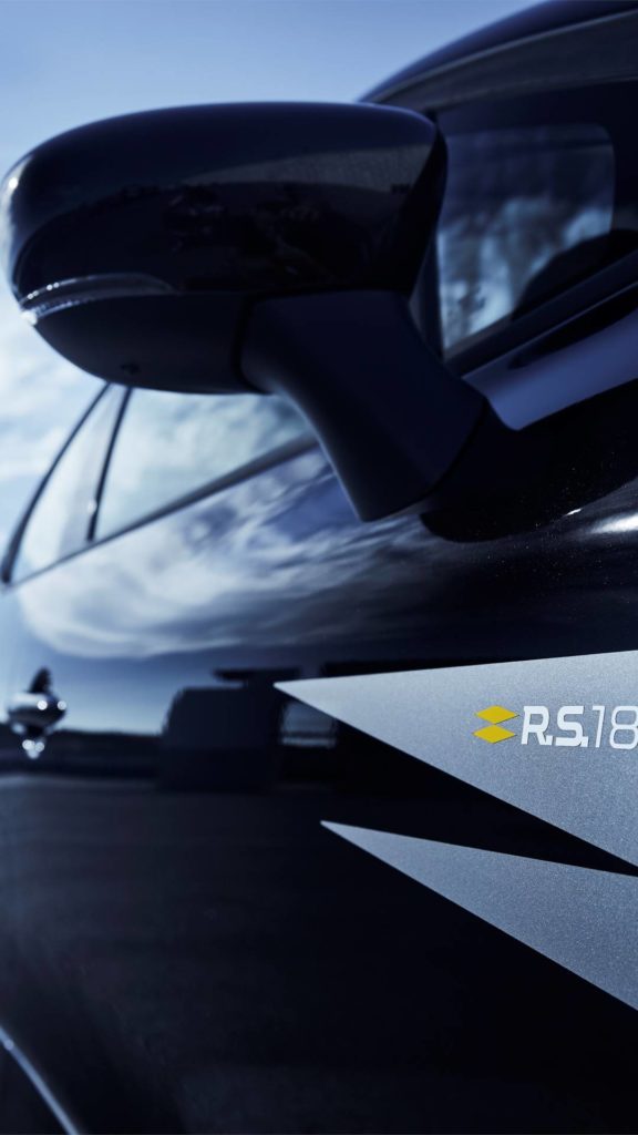 Renault Clio RS 18 : l'esprit de la F1 à l'exterieur, inchangée à l'intérieur