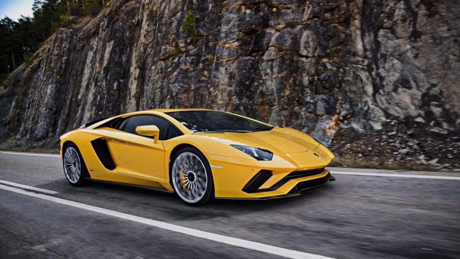 Lamborghini Aventador S V12