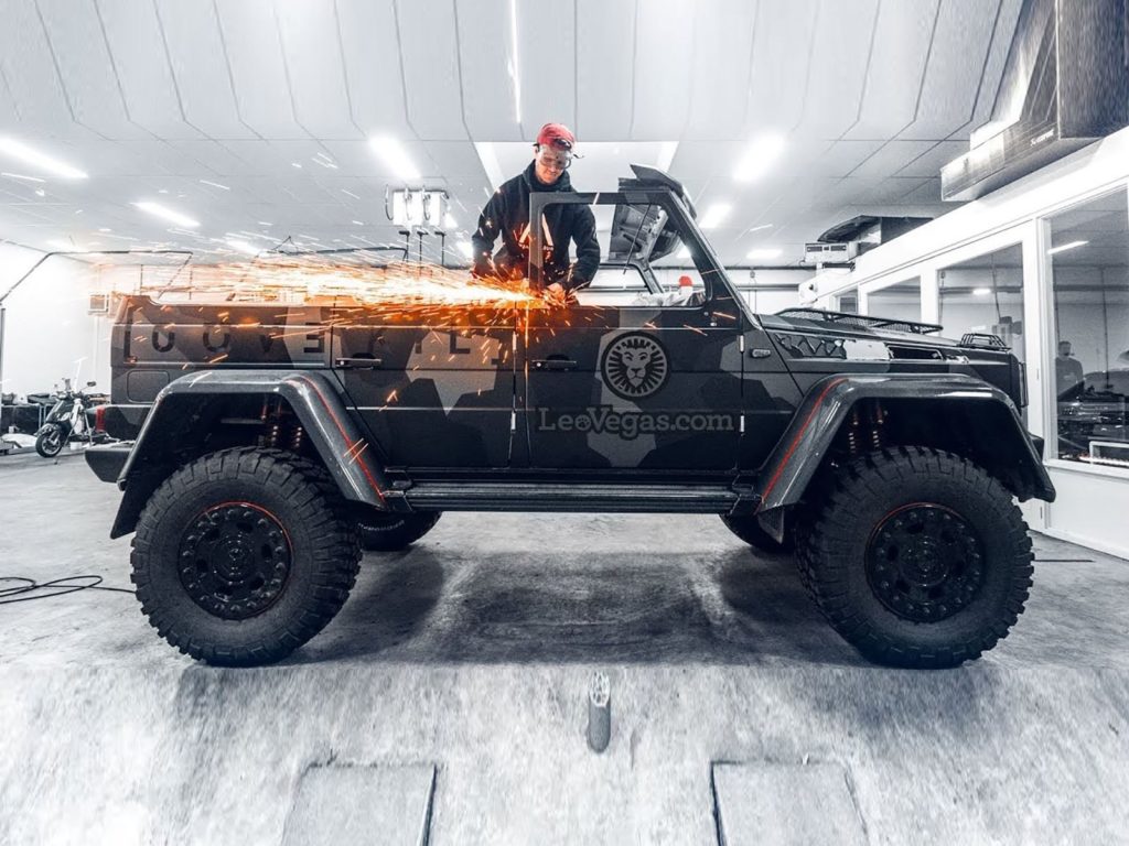 Jon Olsson coupe le toit de son Mercedes G500