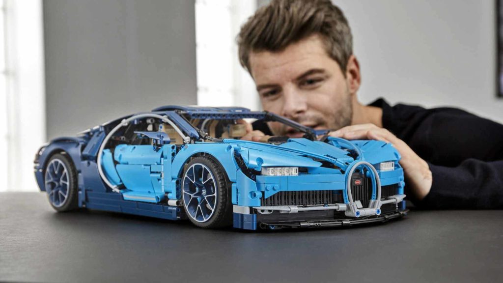 BUGATTI CHIRON LEGO TECHNIC