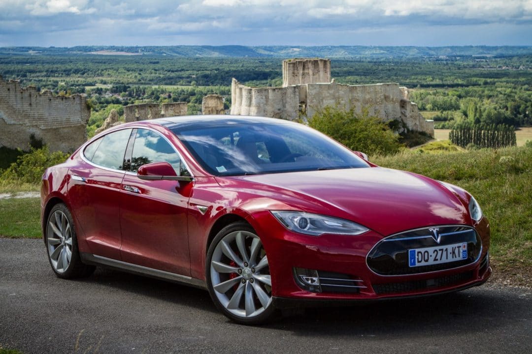 Voiture électrique : Model S P85D