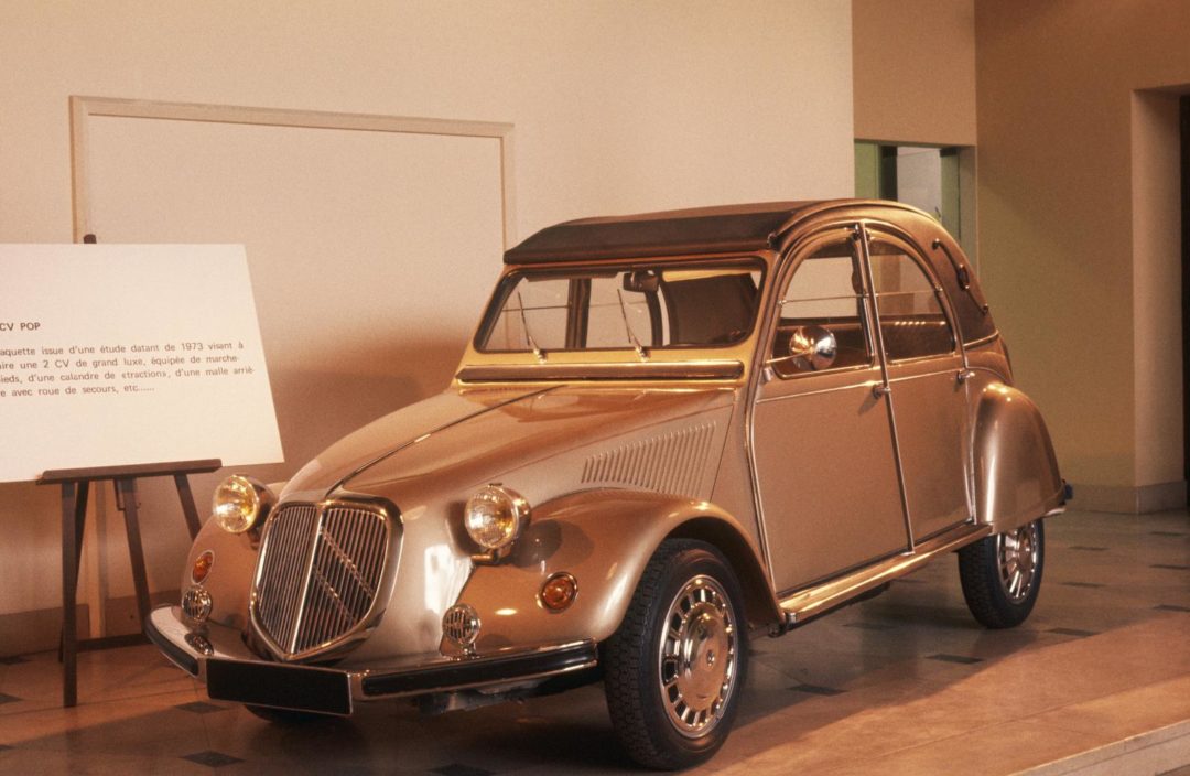 Voitures abandonnées - Citroën 2CV ("Pop") Super