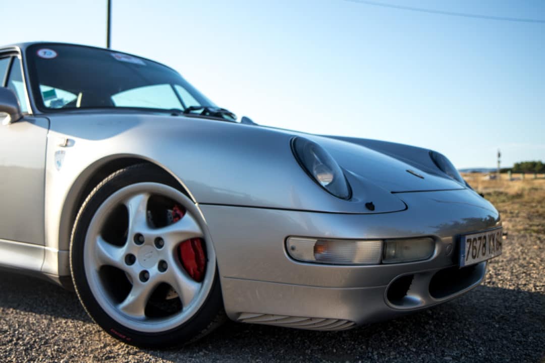 Face avant Porsche 911 Carrera 4S type 993