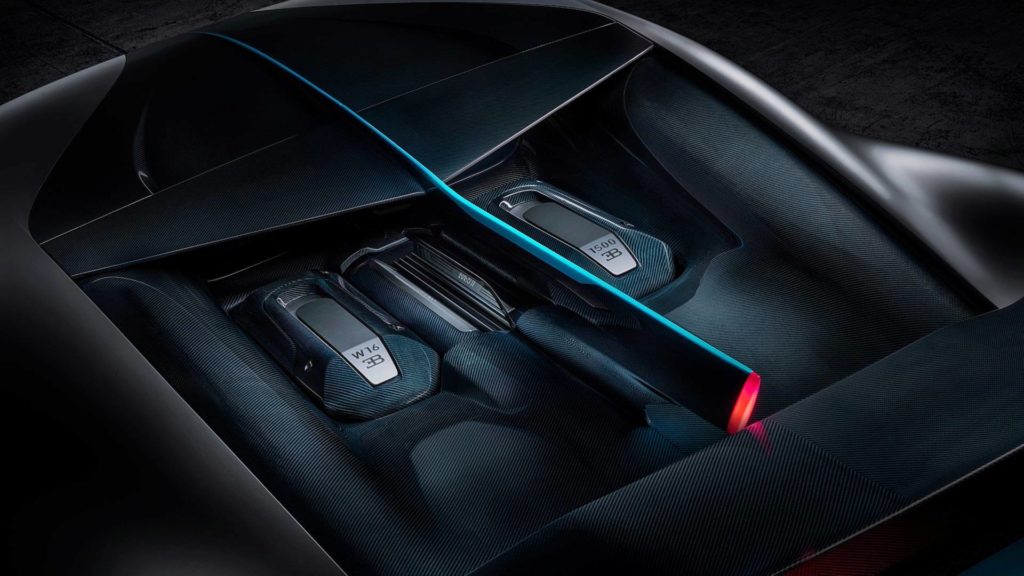 cache moteur de la Bugatti Divo