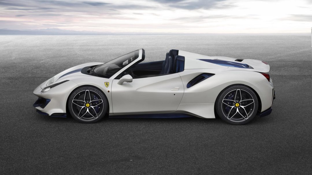 Ferrari 488 Pista Spider de profil