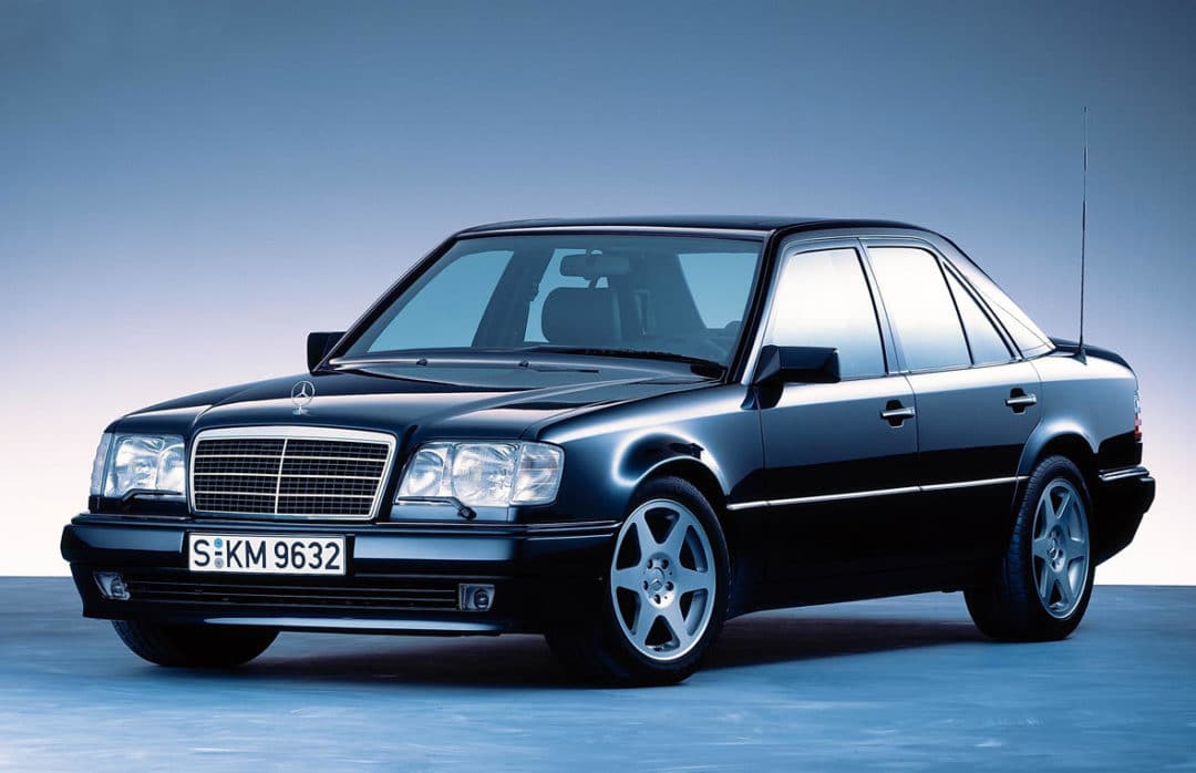 Mercedes 500E co-développée par Porsche