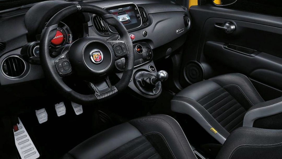 Intérieur volant 595 Abarth