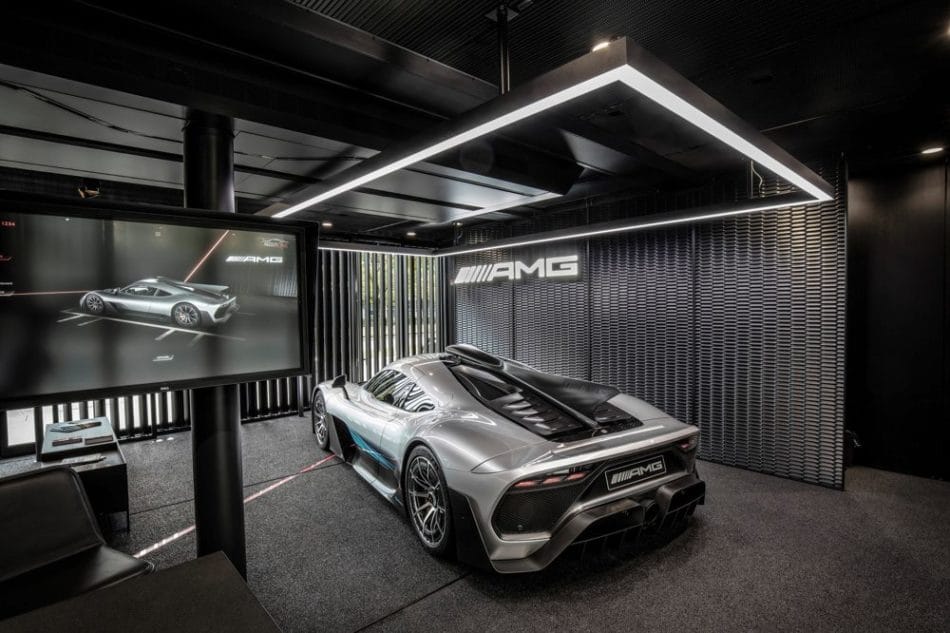 Showroom Mercedes-AMG ONE Mondial de l'Auto 2018