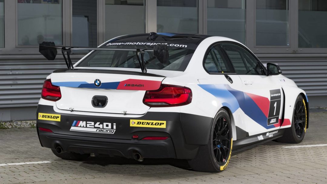 3/4 Arrière BMW M240i Racing Cup