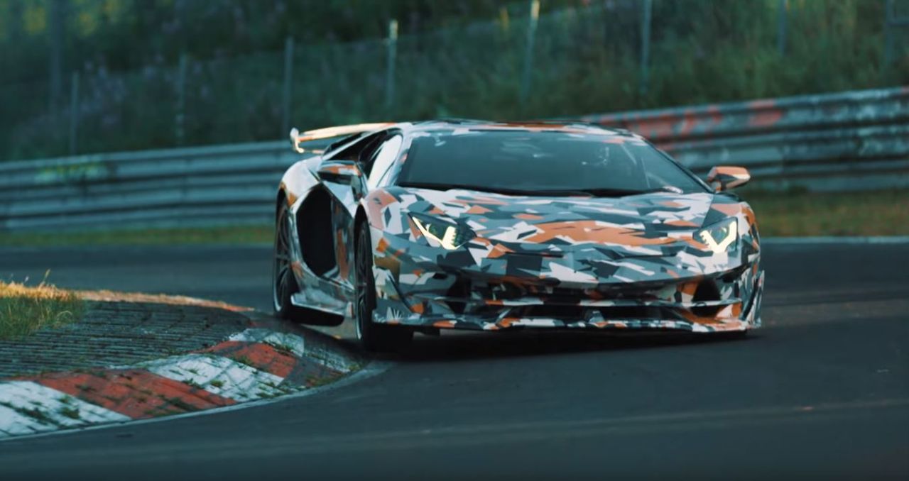 Record au tour pour l'Aventador SVJ Nurburgring