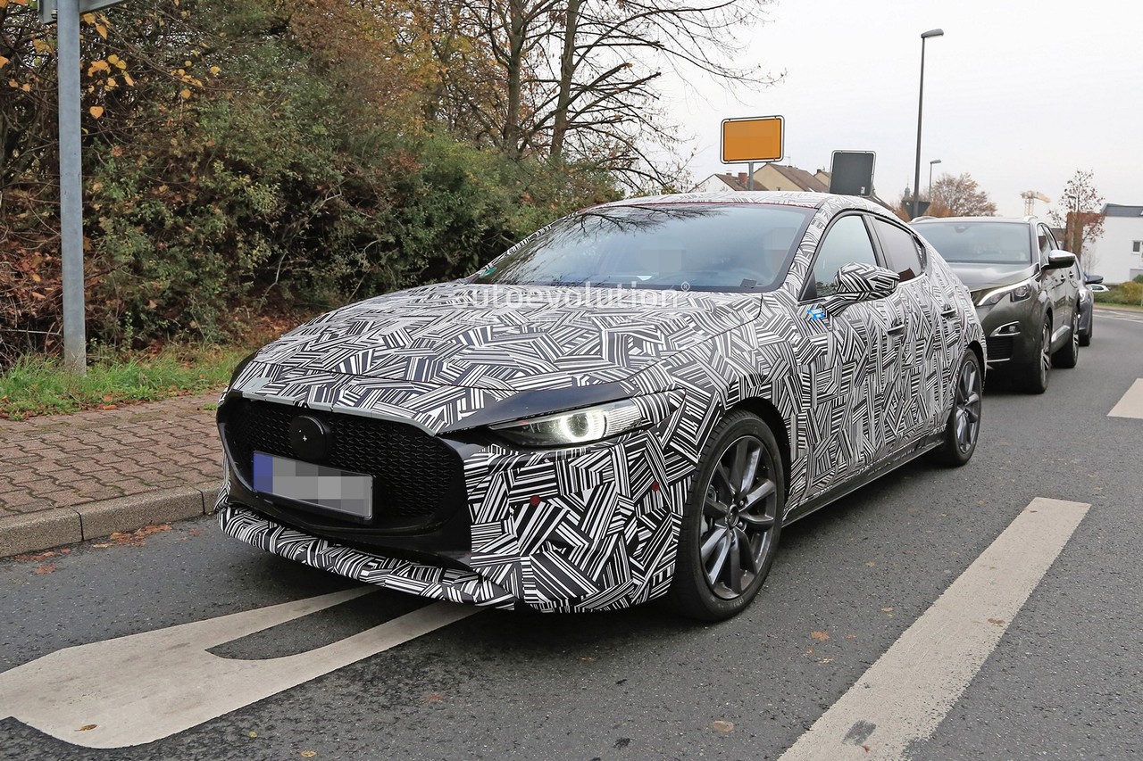 Spyshot 2019 Mazda 3