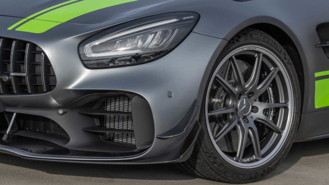 Mercedes-AMG GT R Pro ailettes avant