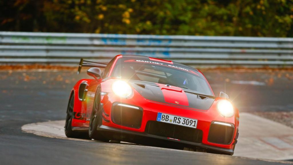 Porsche 911 GT2 RS RM bat le record du Nürburgring-Nordschleif