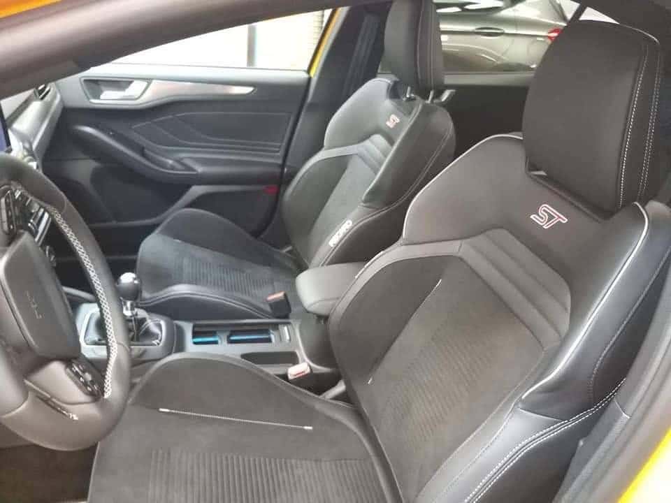 Interieur Ford Focus ST (2019) sans camouflage