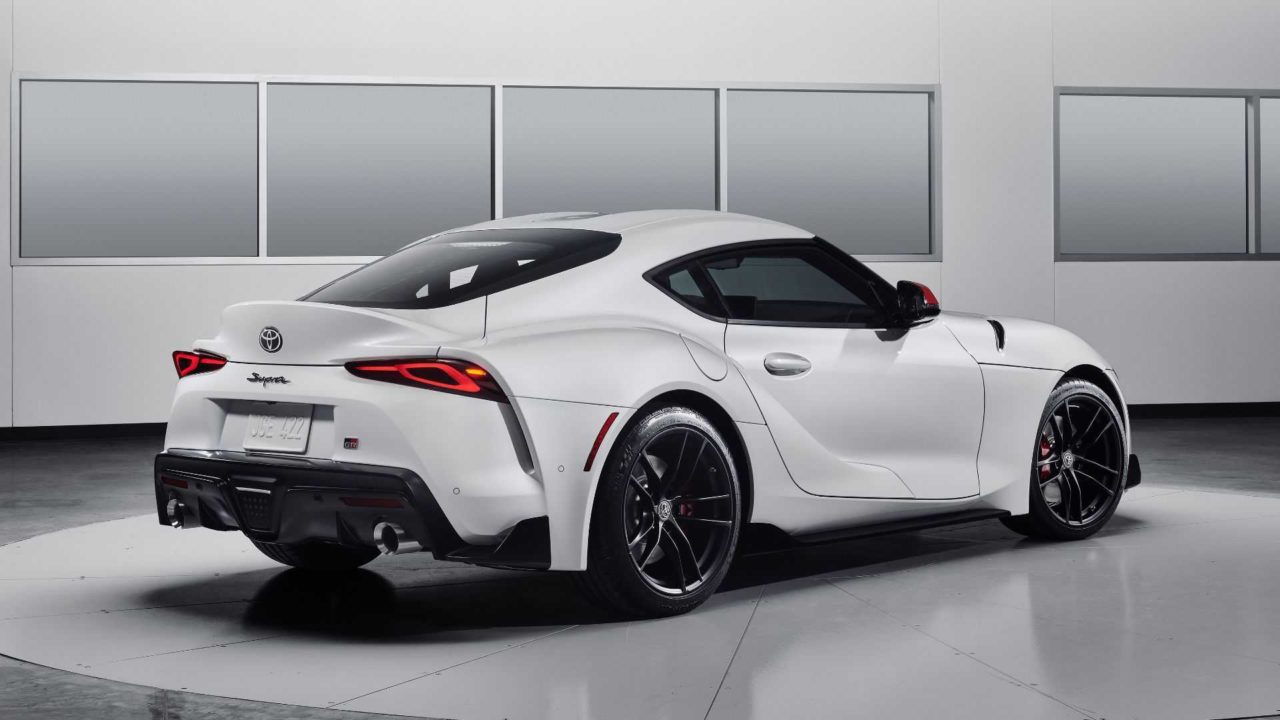 Toyota Supra (2019) blanche arrière