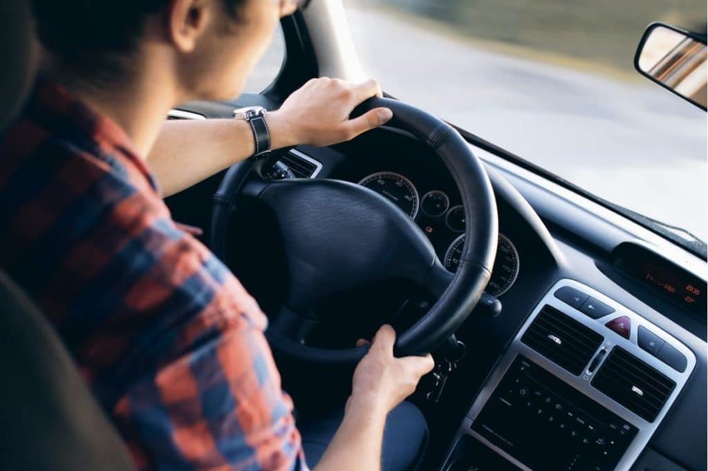 Jeune conducteur : quelle voiture choisir ? quelle assurance ?