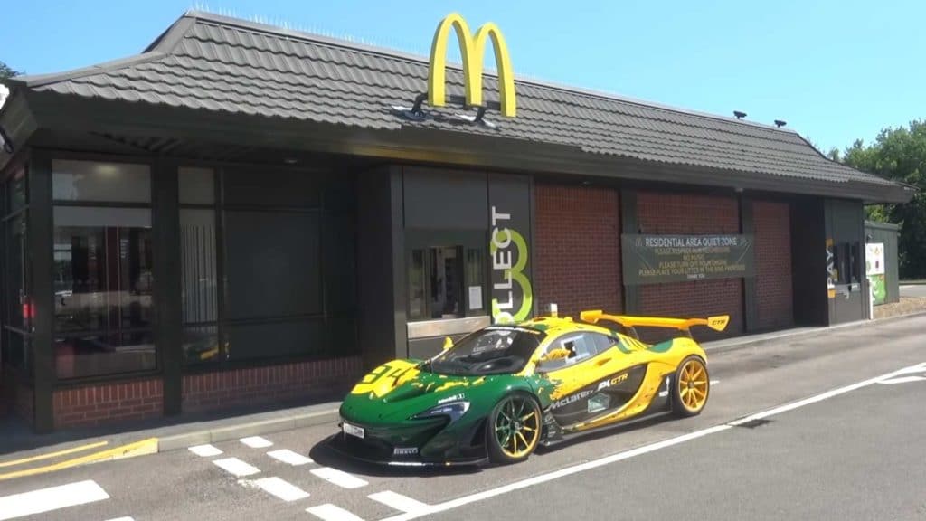 McLaren P1 GTR au Mcdonald's