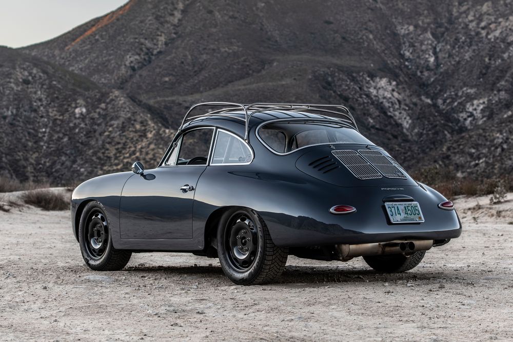 Porsche 356 par Emory Motorsports (3/4 arrière)