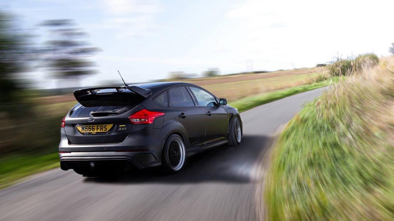 Ford Focus RS préparée par Monotune développe 400 ch