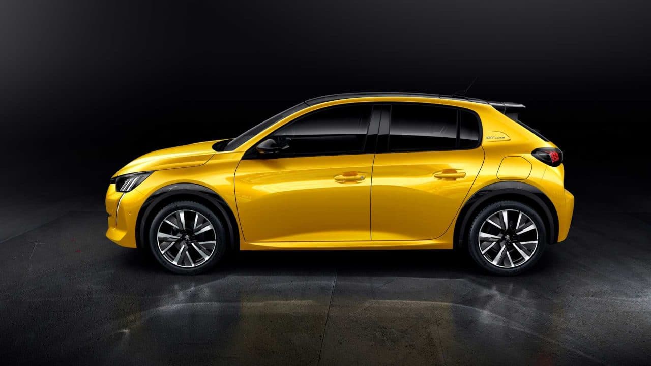 Peugeot 208 (2019) de profil