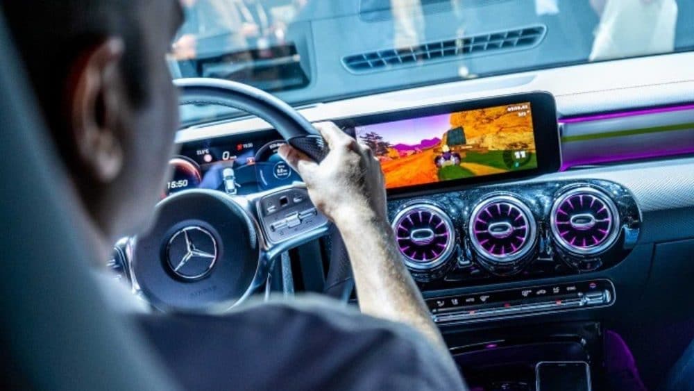 Jouez à Mario Kart dans la nouvelle Mercedes CLA