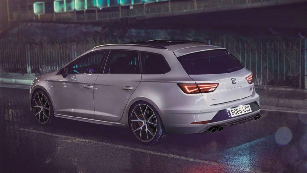 Seat Leon Cupra ST Carbon Edition