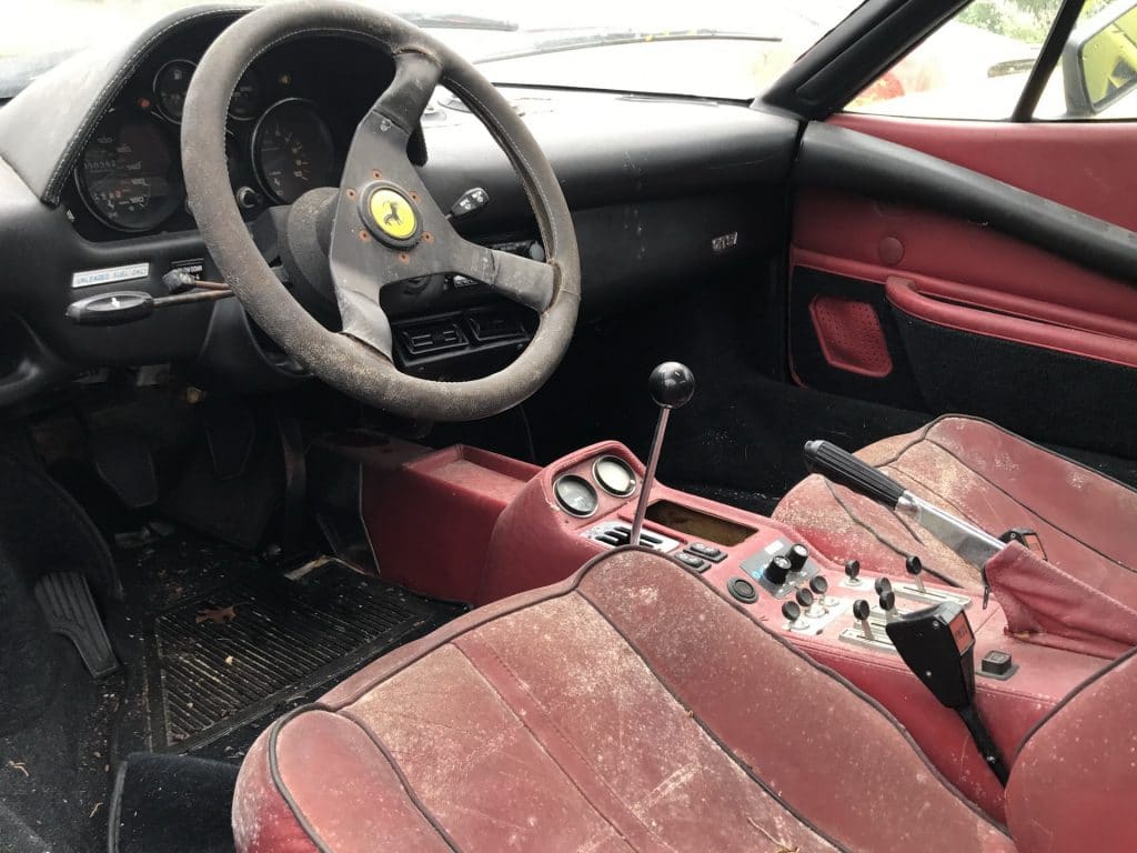 11 Ferrari abandonnées