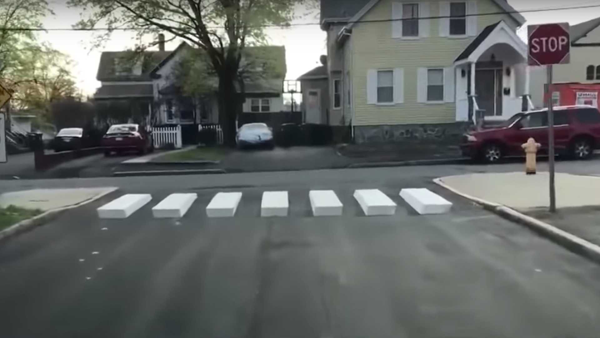 Un passage piéton en 3D pour réduire la vitesse en ville