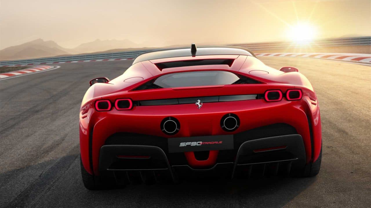 Ferrari SF90 Stradale arrière