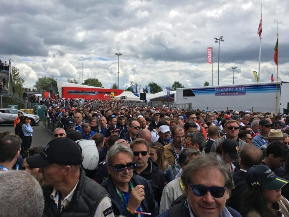 Entrée du grid walk des heures du Mans (2019)