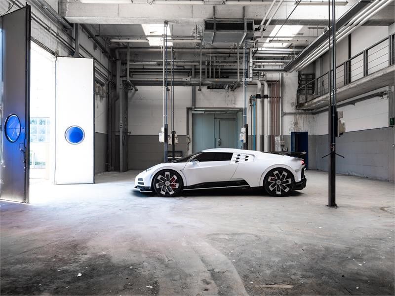 Nouvelle Bugatti EB110 Super Sport Centodieci