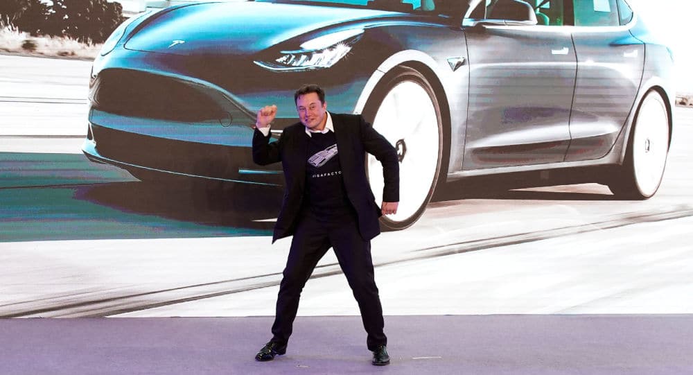 Elon Musk devient un danseur fou en Chine