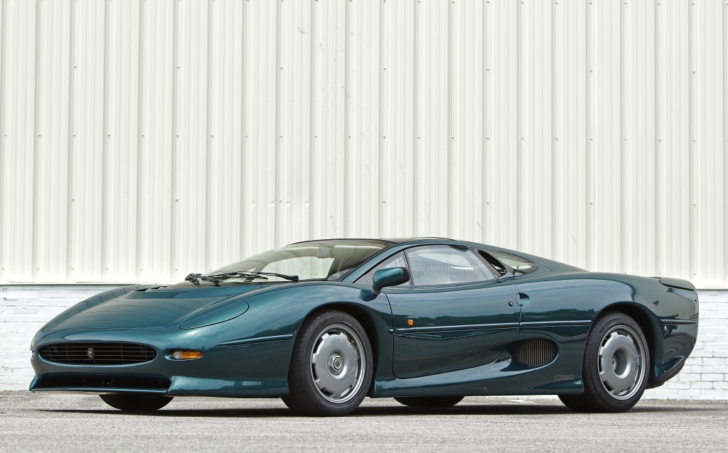 Jaguar XJ220