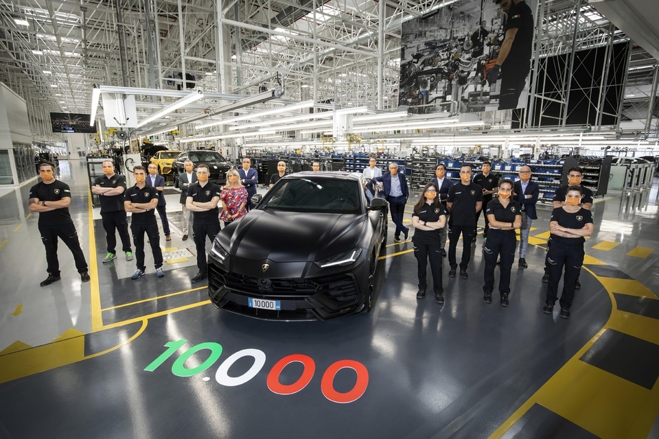 Lamborghini Urus 10000 exemplaires