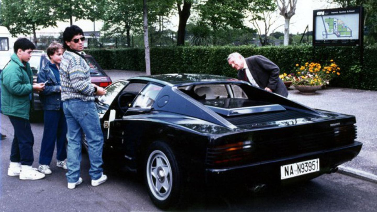 Ferrari Testarossa Diego Maradona