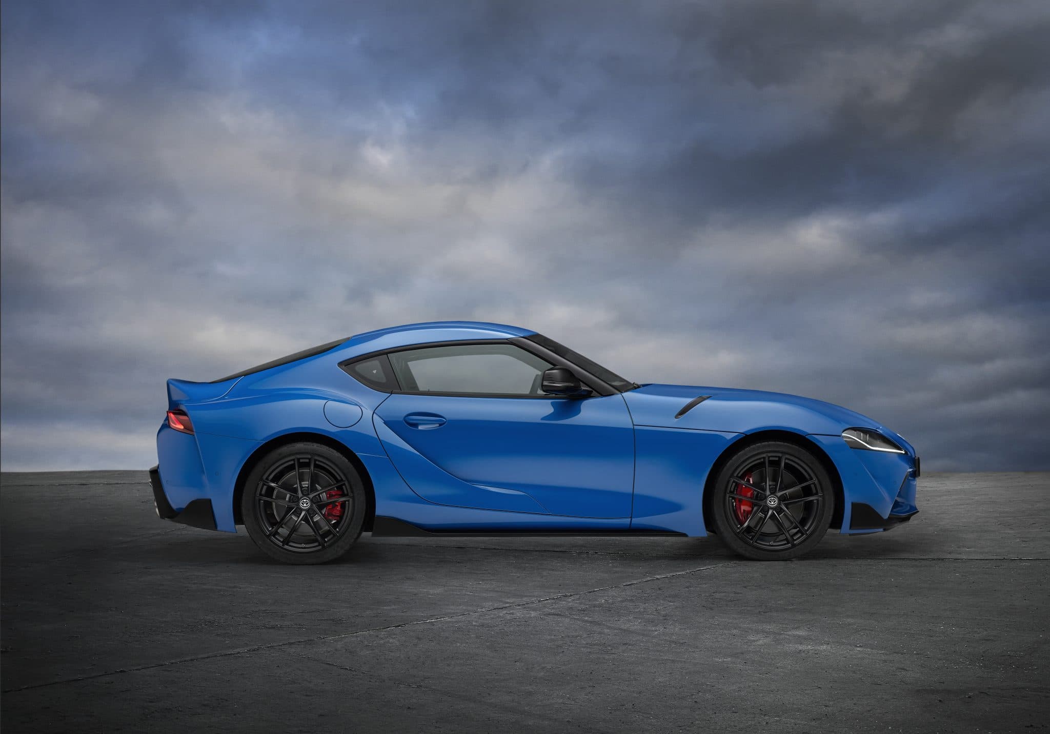 toyota supra jarama racetrack