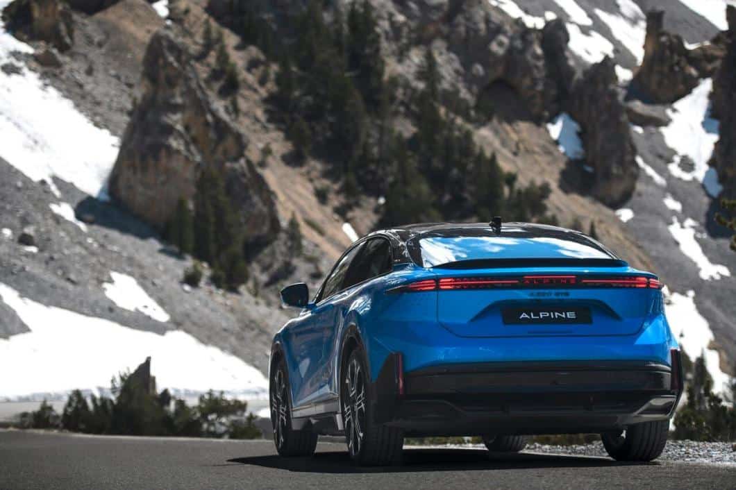 Alpine A390